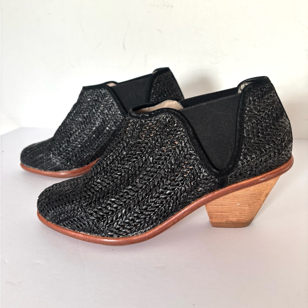 Matt Bernson onyx Raffia Marlow booties